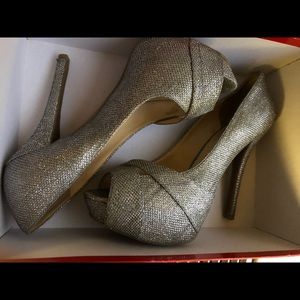 Guess silver sparkly pumps